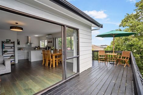Photo of property in 18 George Laurenson Lane, Mount Roskill, Auckland, 1041