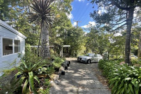 Photo of property in 60 Kauri Point Road, Laingholm, Auckland, 0604