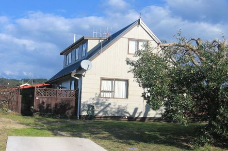 Photo of property in 216 Linton Crescent, Whangamata, 3620