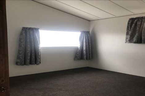 Photo of property in 1/12 Mcfaddens Road, St Albans, Christchurch, 8052