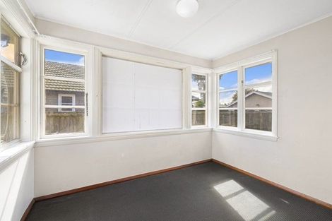 Photo of property in 9 Virgil Place, Northcote, Christchurch, 8052