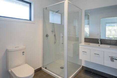 Photo of property in 42 Featherston Street, Levin, 5510