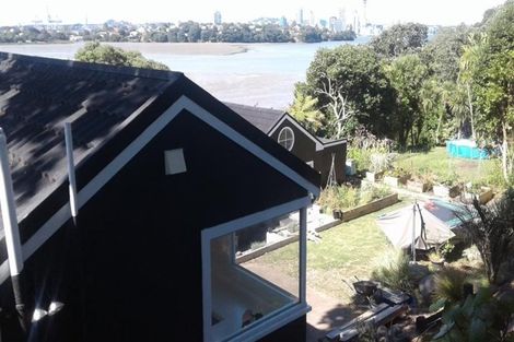 Photo of property in 67 Norwood Road, Bayswater, Auckland, 0622