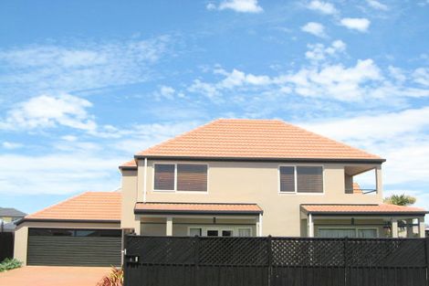 Photo of property in 2 Neptune Place, Waimairi Beach, Christchurch, 8083