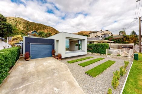 Photo of property in 4 The Parade, Paekakariki, 5034