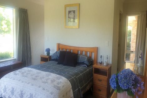 Photo of property in 21 Awaroa Stream Drive, Waiuku, 2123