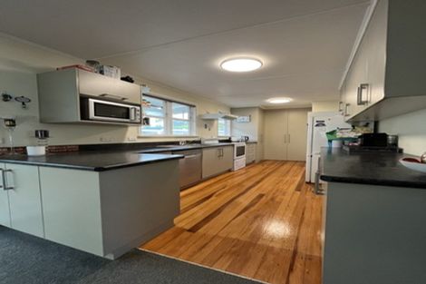 Photo of property in 11 Cara Crescent, Paparangi, Wellington, 6037