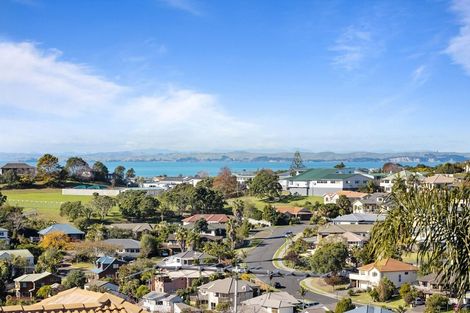 Photo of property in 8 Caversham Drive, Torbay, Auckland, 0630