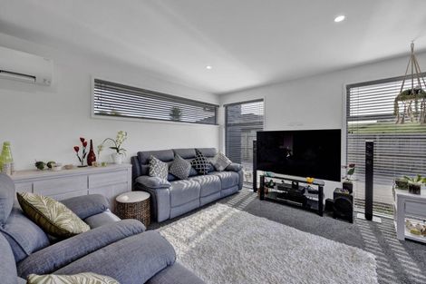 Photo of property in 17a Heta Road, Highlands Park, New Plymouth, 4312