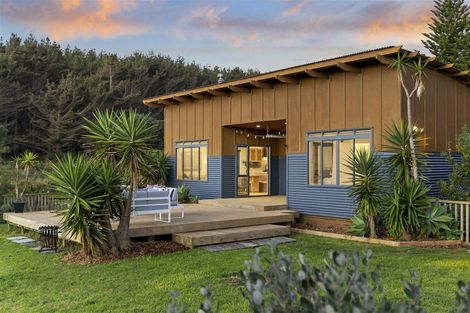 Photo of property in 333 Motutara Road, Muriwai, Waimauku, 0881