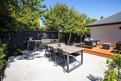 Photo of property in 112 Hamilton Avenue, Ilam, Christchurch, 8041