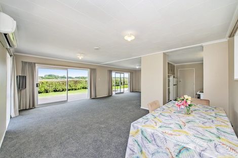 Photo of property in 55 Park Terrace, Waikuku Beach, 7473