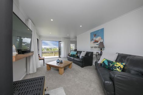 Photo of property in 105 Kaipara Portage Road, Riverhead, 0820