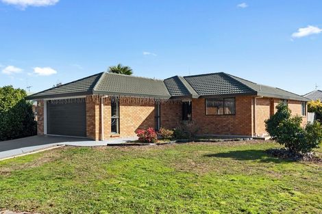 Photo of property in 12 Twickenham Place, Nawton, Hamilton, 3200