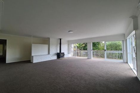 Photo of property in 10 Weatherly Road, Torbay, Auckland, 0630