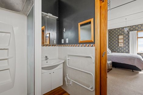 Photo of property in 14 George Street, Hospital Hill, Napier, 4110