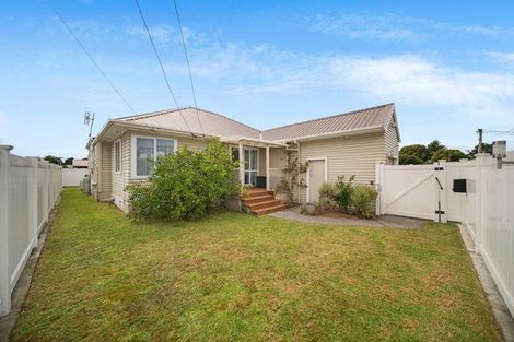 Photo of property in 36 Kelvin Road, Papakura, 2110