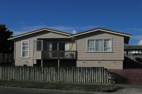 Photo of property in 7 Ara Kuaka, Waikanae Beach, Waikanae, 5036