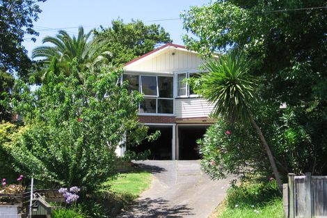 Photo of property in 33 Dundale Avenue, Blockhouse Bay, Auckland, 0600