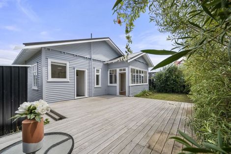 Photo of property in 1/28 Ngataringa Road, Devonport, Auckland, 0624