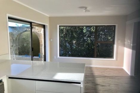Photo of property in 3/18 Rangitoto Terrace, Milford, Auckland, 0620