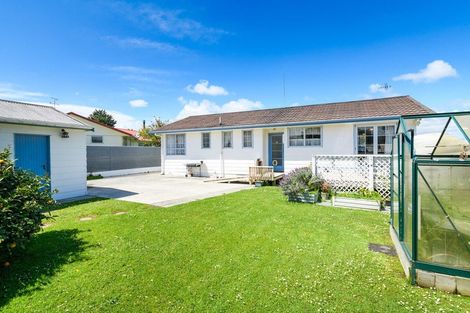 Photo of property in 28 Havelock Avenue, Westbrook, Palmerston North, 4412