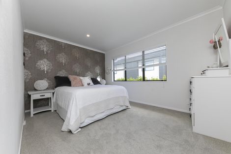 Photo of property in 105 Kaipara Portage Road, Riverhead, 0820