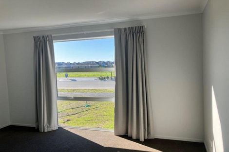 Photo of property in 120 Broadway Parade, Rolleston, 7615