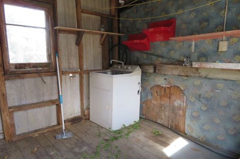 Photo of property in 132 Karaka Road, Thames, 3500