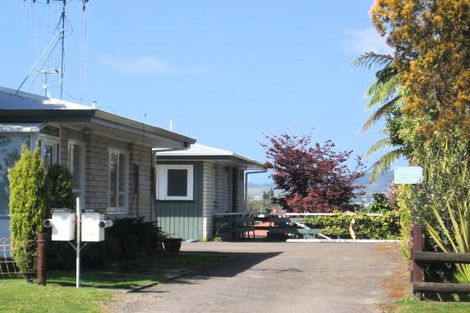 Photo of property in 2/1130 Cameron Road, Gate Pa, Tauranga, 3112