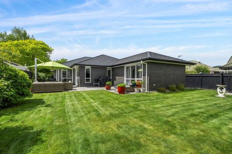 Photo of property in 4 Palmer Crescent, Silverstream, Upper Hutt, 5019