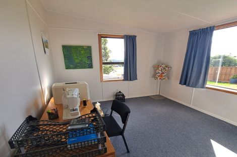 Photo of property in 76 Essex Street, Balclutha, 9230