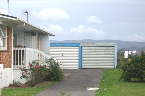 Photo of property in 1/126 Te Atatu Road, Te Atatu South, Auckland, 0610