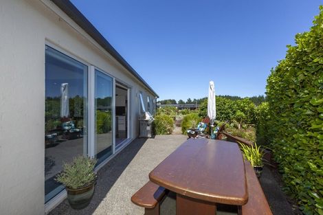 Photo of property in 2 Te Heke Place, Waikanae, 5036