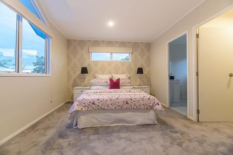 Photo of property in 1/48 Noeleen Street, Glenfield, Auckland, 0629