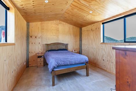 Photo of property in 102 Wharariki Road, Puponga, Collingwood, 7073