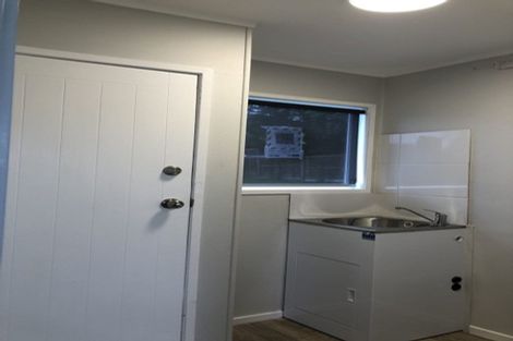 Photo of property in 15 Arlette Place, Massey, Auckland, 0614