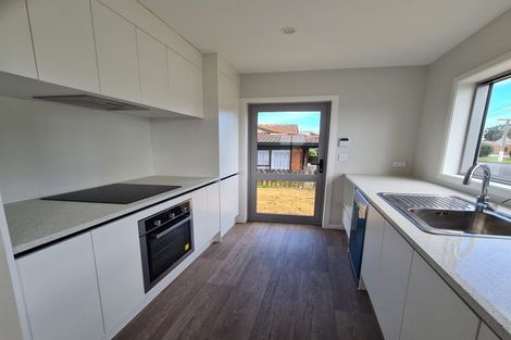 Photo of property in 2/7 Chapel Street, Papakura, 2110