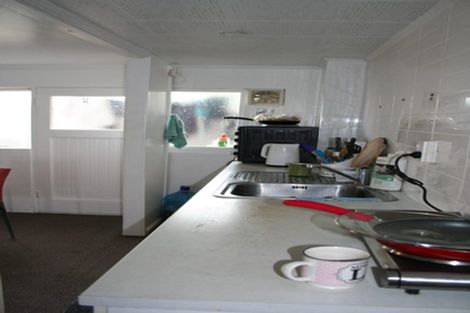 Photo of property in 17 Holland Road, Hillcrest, Auckland, 0627