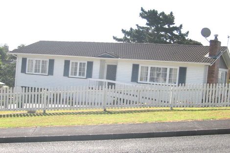 Photo of property in 11 Camrose Place, Glenfield, Auckland, 0629