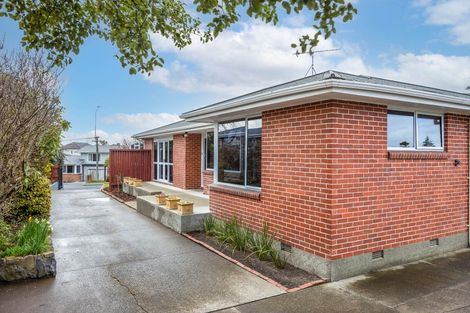 Photo of property in 239a Lake Terrace Road, Shirley, Christchurch, 8061