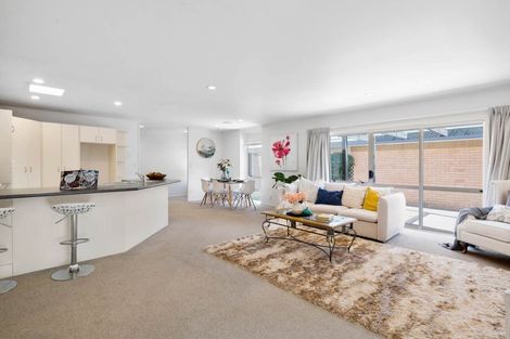 Photo of property in 220/12 Northcross Drive, Oteha, Auckland, 0632