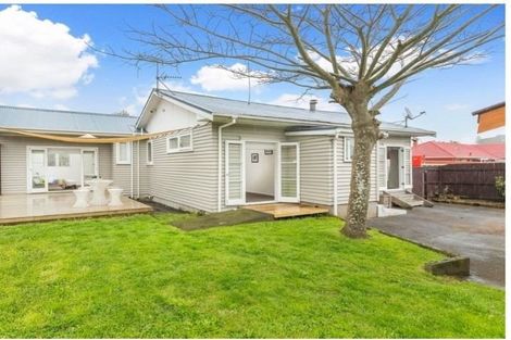 Photo of property in 4 Camp Road, Mount Wellington, Auckland, 1062