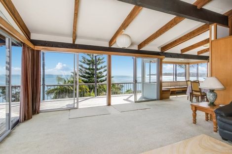Photo of property in 216 Vipond Road, Stanmore Bay, Whangaparaoa, 0932