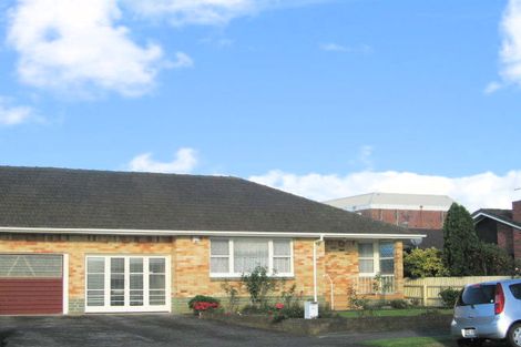 Photo of property in 2/93a Rangitoto Road, Papatoetoe, Auckland, 2025