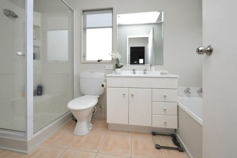 Photo of property in 2/6 Daria Place, Northpark, Auckland, 2013