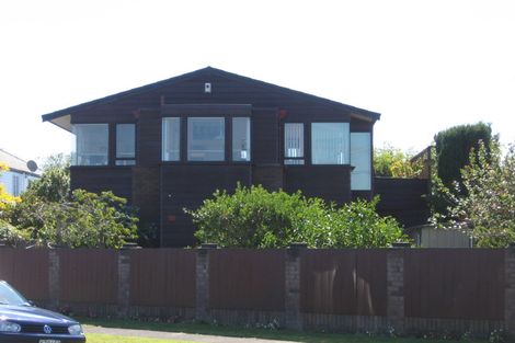 Photo of property in 10b Castor Bay Road, Castor Bay, Auckland, 0620