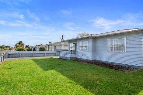 Photo of property in 27 Cargill Street, Levin, 5510