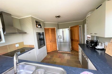 Photo of property in 54 Spence Road, Henderson, Auckland, 0612