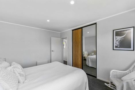 Photo of property in 35 Akaroa Drive, Maupuia, Wellington, 6022